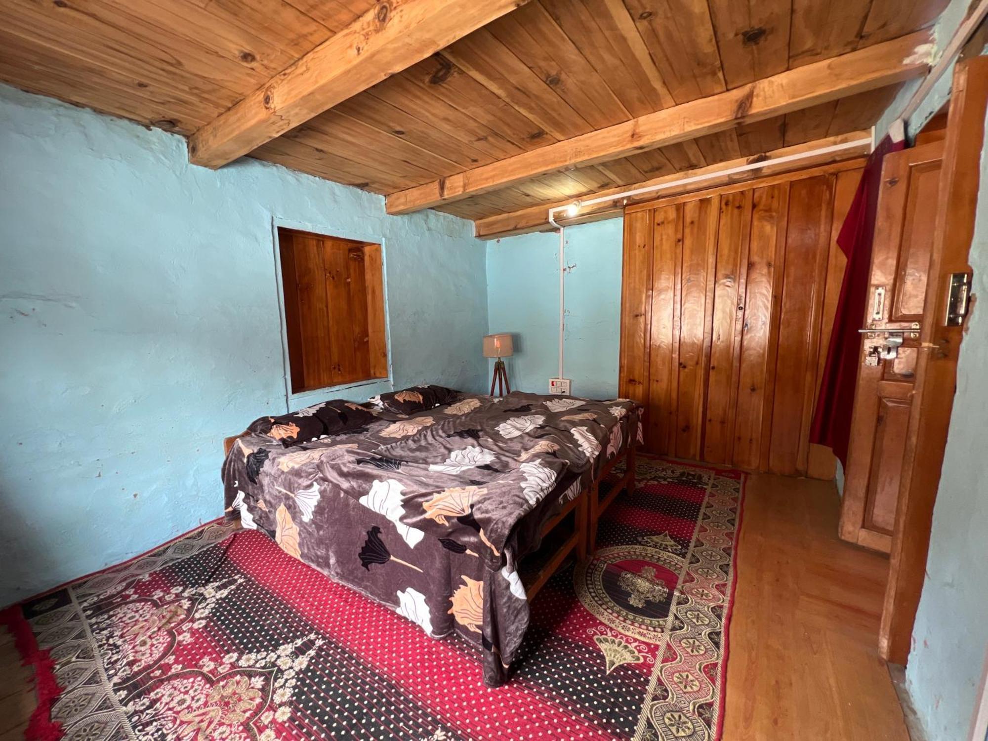 Old Brahma Homestay Kalgha Exterior foto